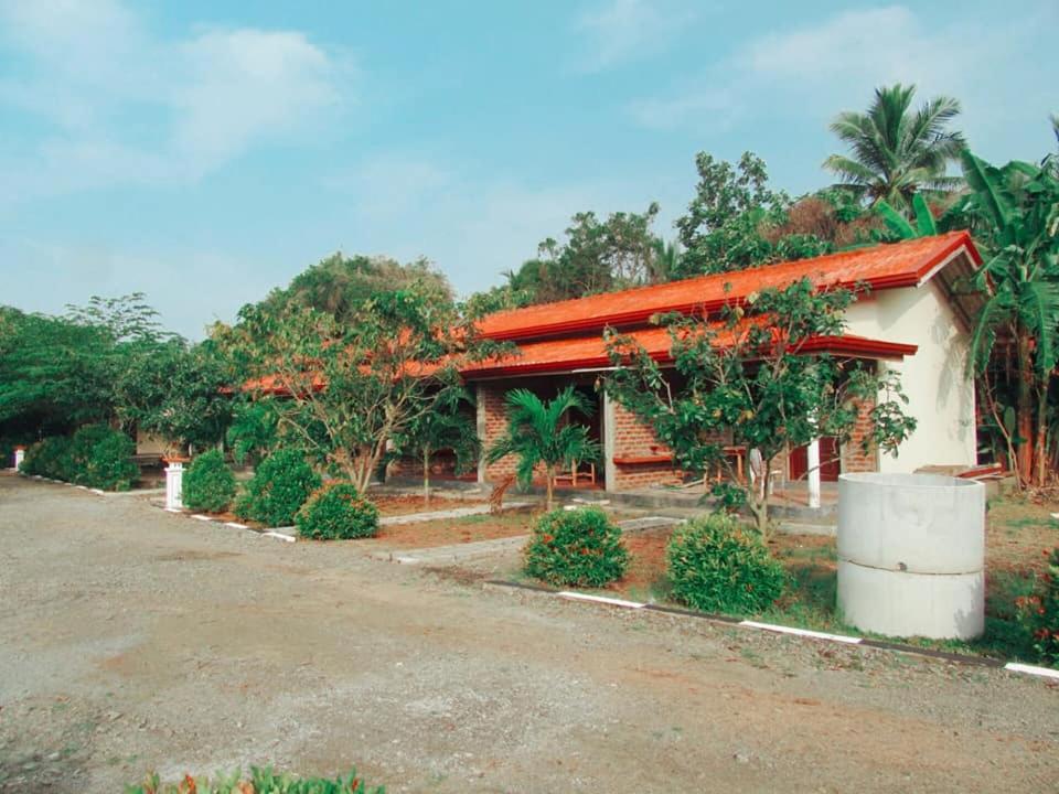 Hotel Tree Garden Wilpaththu Nochchiyagma Anuradhapura Nochchiyagama Kültér fotó
