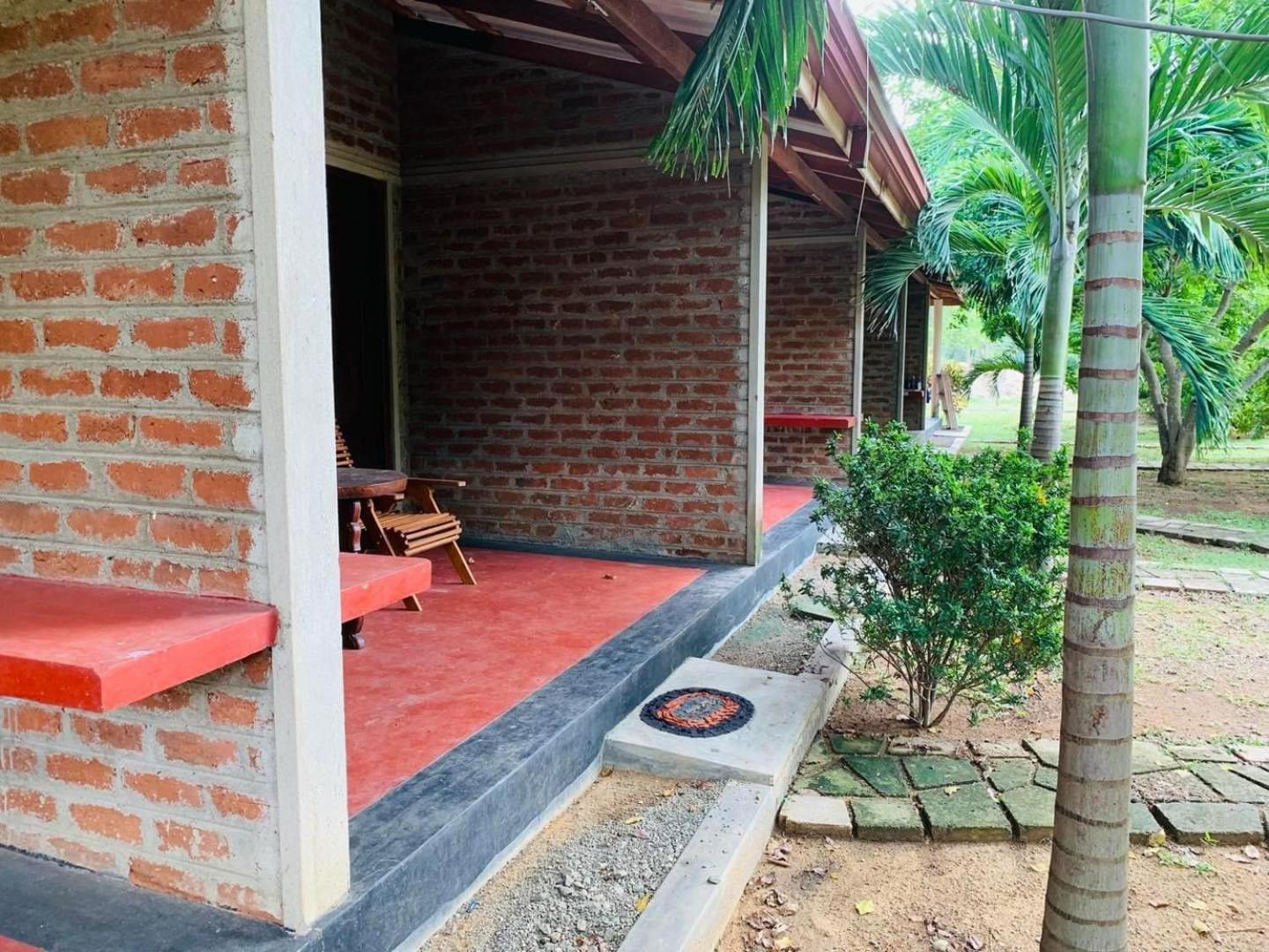 Hotel Tree Garden Wilpaththu Nochchiyagma Anuradhapura Nochchiyagama Kültér fotó